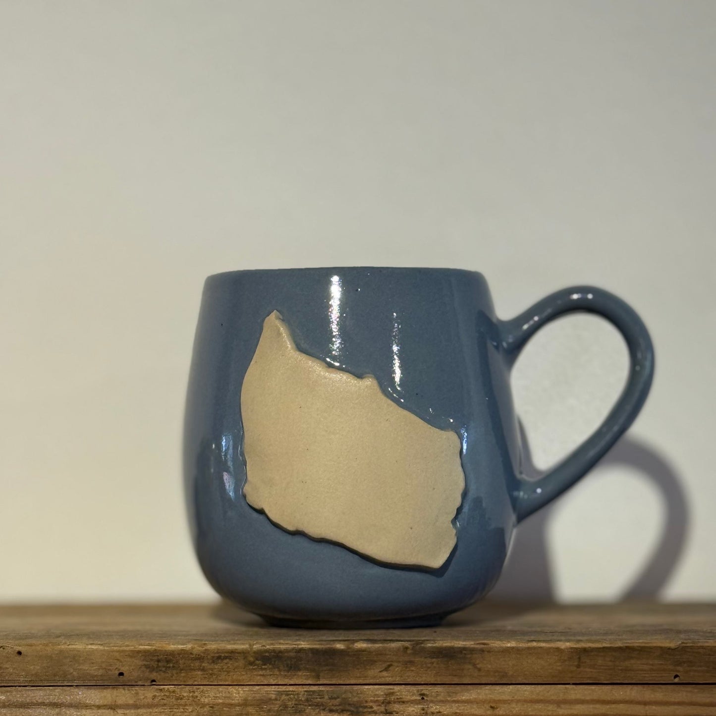 Bornholmerkop - blå med lys Bornholm højre vendt hank